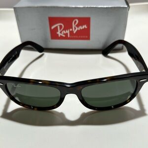 😎Wayfarer Ray-Ban😎